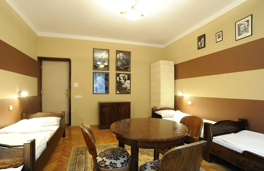 Hostel Deco-1
